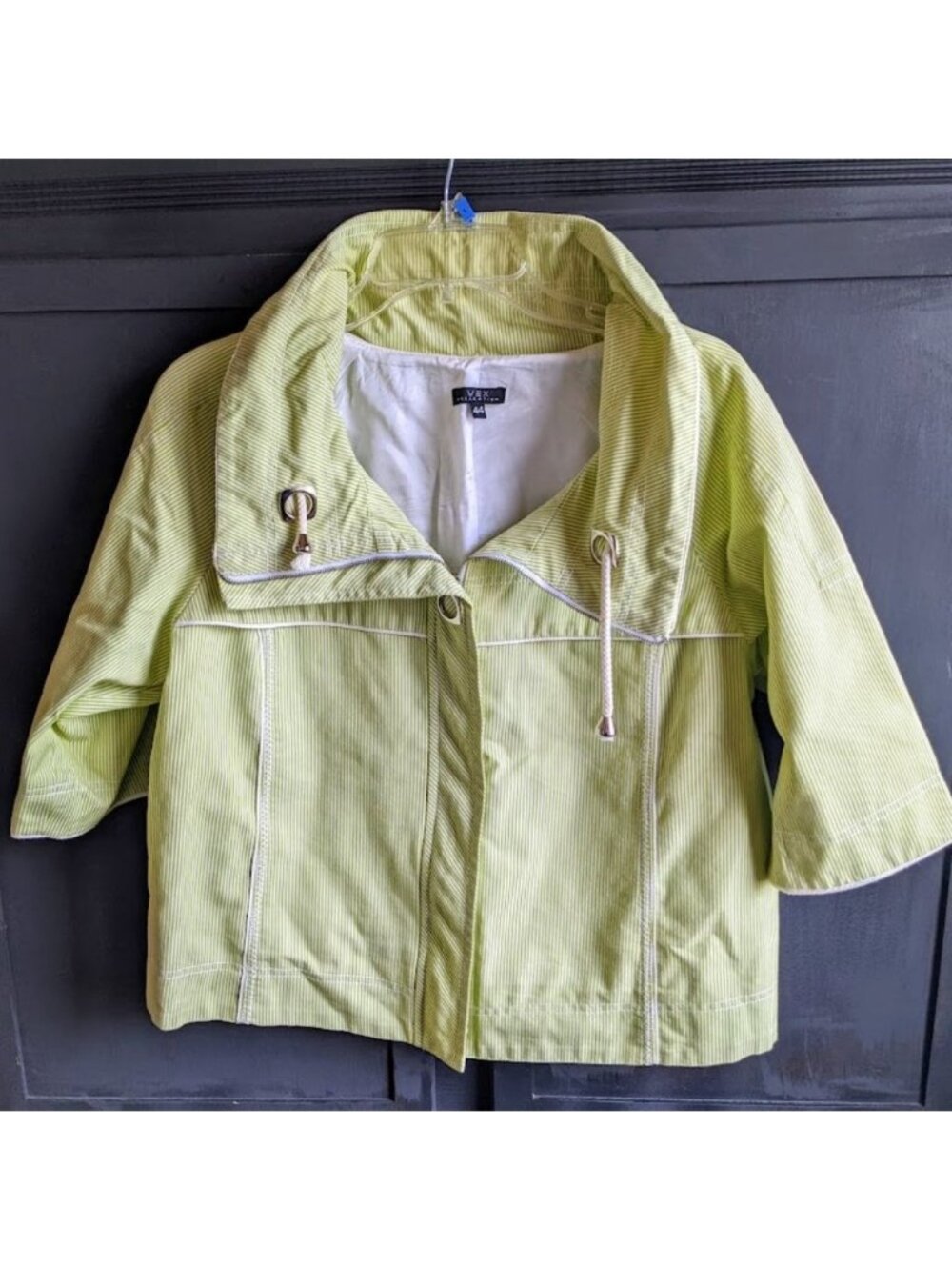 Vex Collection Cropped Zippered Front Jacket with 3/4 Sleeves Size XL